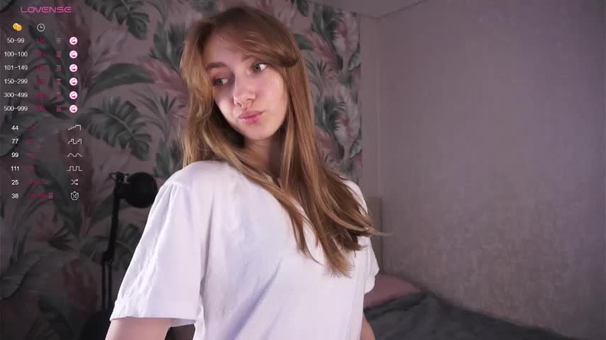 ElwineHigginson Cam Show Recorded 2025-04-27