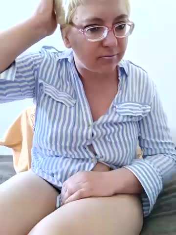 LeonaCrystal Cam Show Recorded 2025-04-27