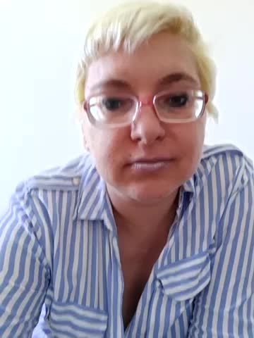 LeonaCrystal Cam Show Recorded 2025-04-27
