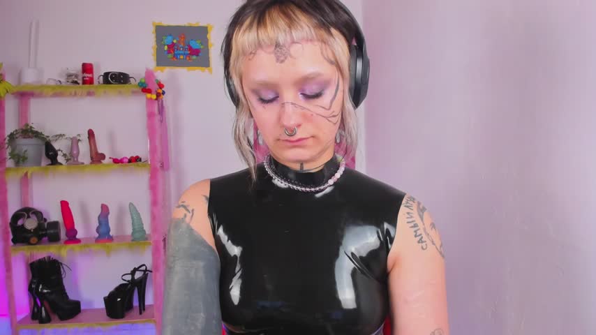 Lady_sontse_ Cam Show Recorded 2025-04-27