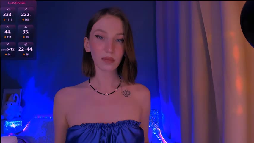 Ellaamber Cam Show Recorded 2025-04-28