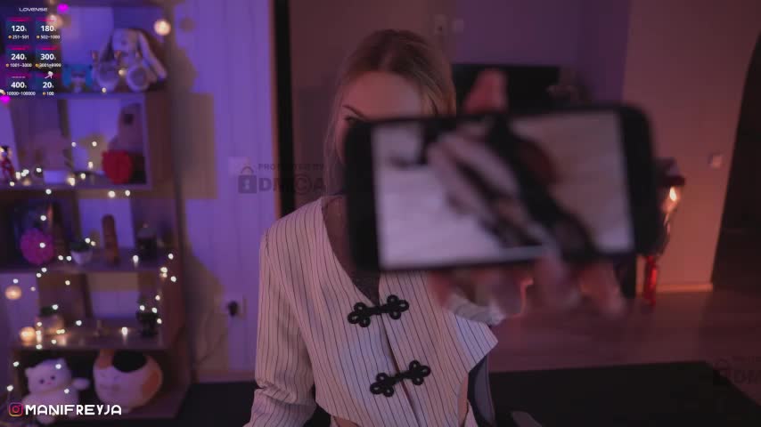 ManiFreyja Cam Show Recorded 2025-04-28