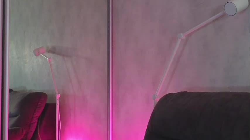 Tia__moon Cam Show Recorded 2025-04-28