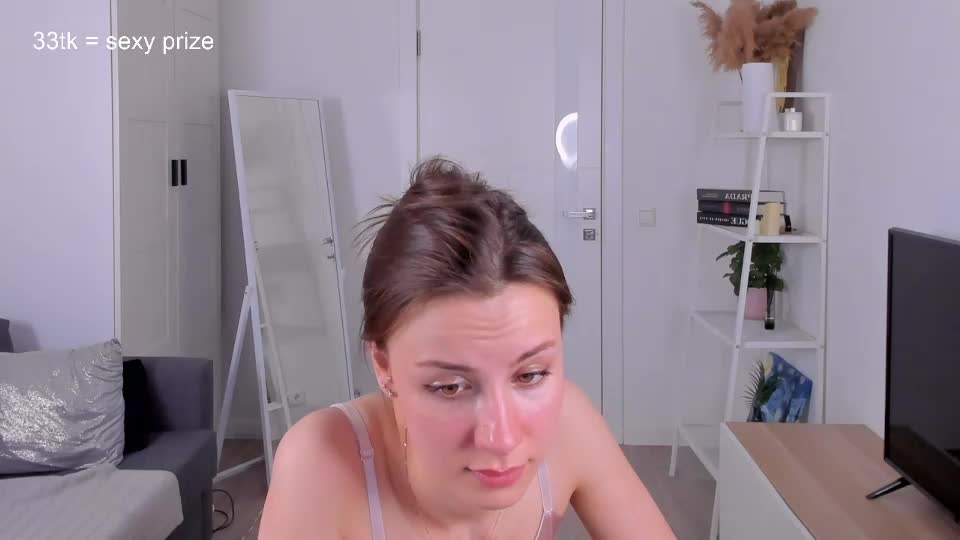 Elannand Cam Show Recorded 2025-04-28