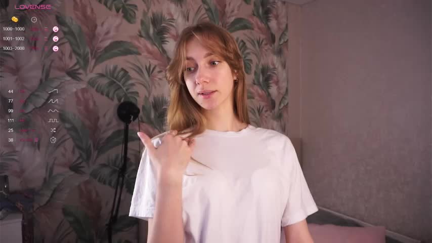 ElwineHigginson Cam Show Recorded 2025-04-28