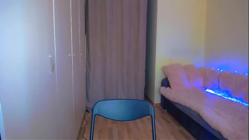Emma_dorn Cam Show Recorded 2025-04-28