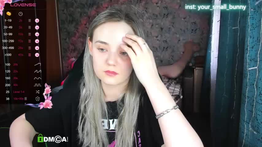 Your_small_bunny Cam Show Recorded 2025-04-28