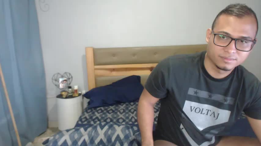 Couplesex_ve Cam Show Recorded 2025-04-28