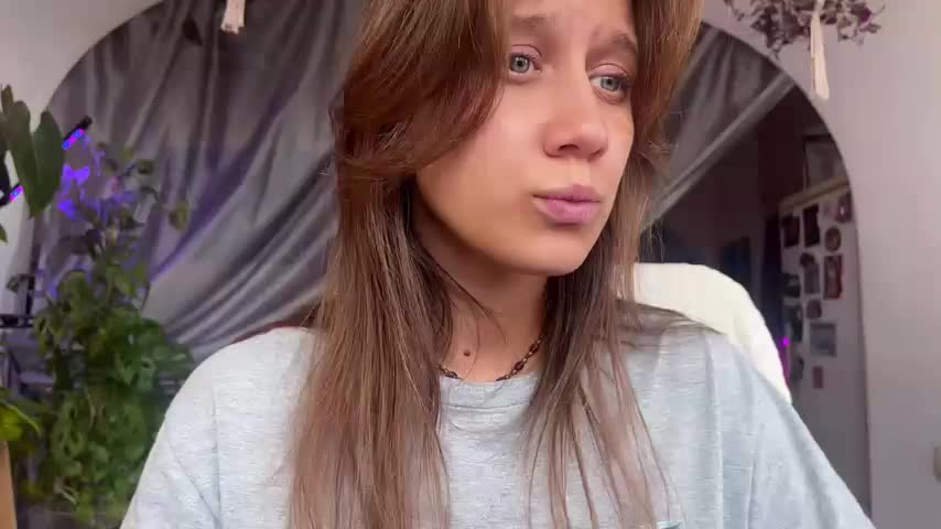 Sasha_moormeoow Cam Show Recorded 2025-04-28