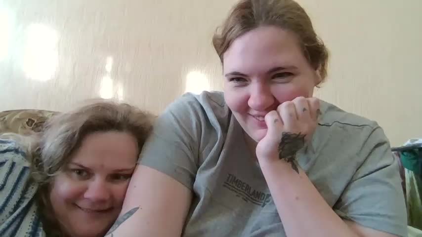 HollyXEva Cam Show Recorded 2025-04-28
