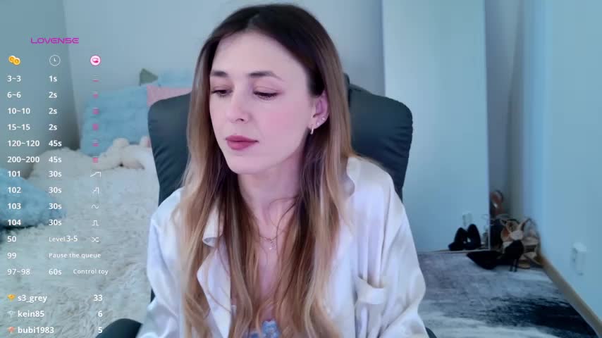 Sophie_Enzo Cam Show Recorded 2025-04-28