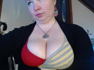 Amorelara Cam Show Recorded 2025-04-29