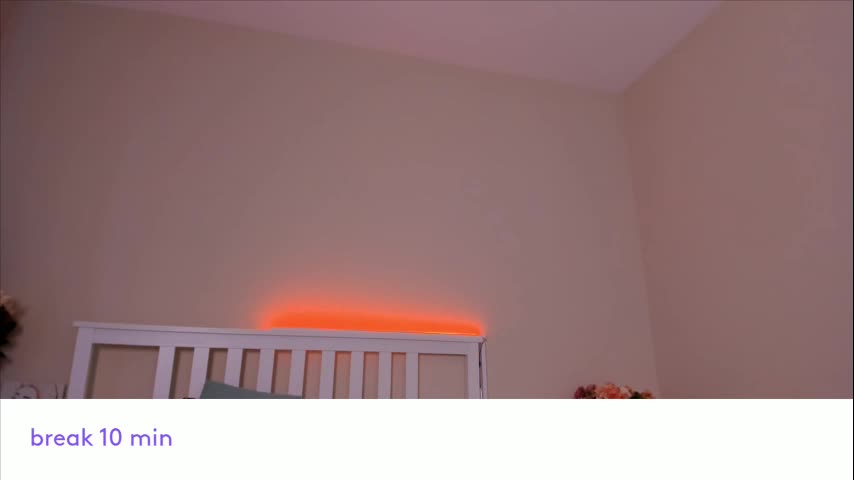 Vivian_qwerty Cam Show Recorded 2025-04-29