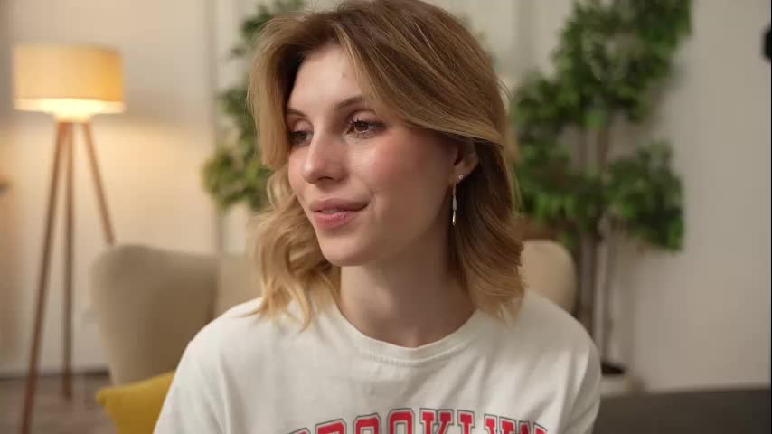 Refined_style Cam Show Recorded 2025-04-29