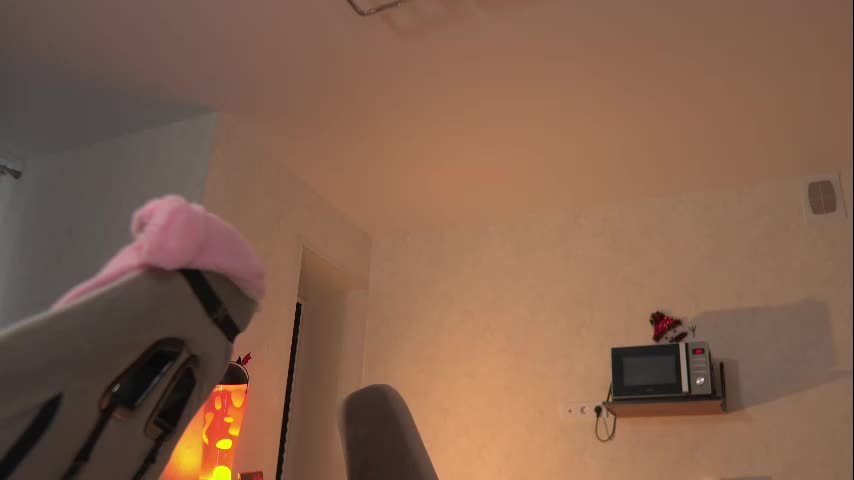 Kateuwugirl Cam Show Recorded 2025-04-29