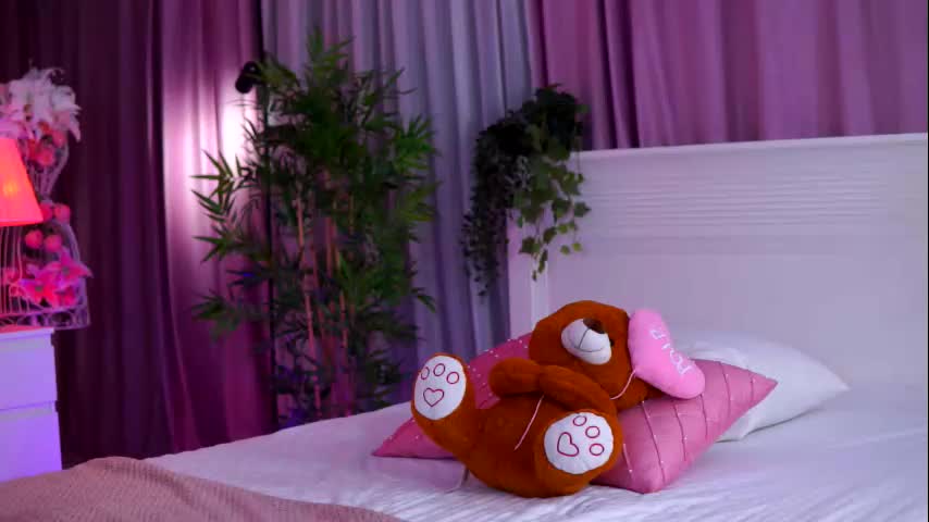 Kiss_jess Cam Show Recorded 2025-04-30