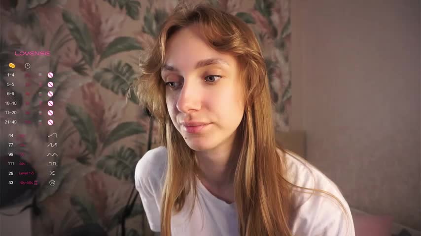 ElwineHigginson Cam Show Recorded 2025-04-30