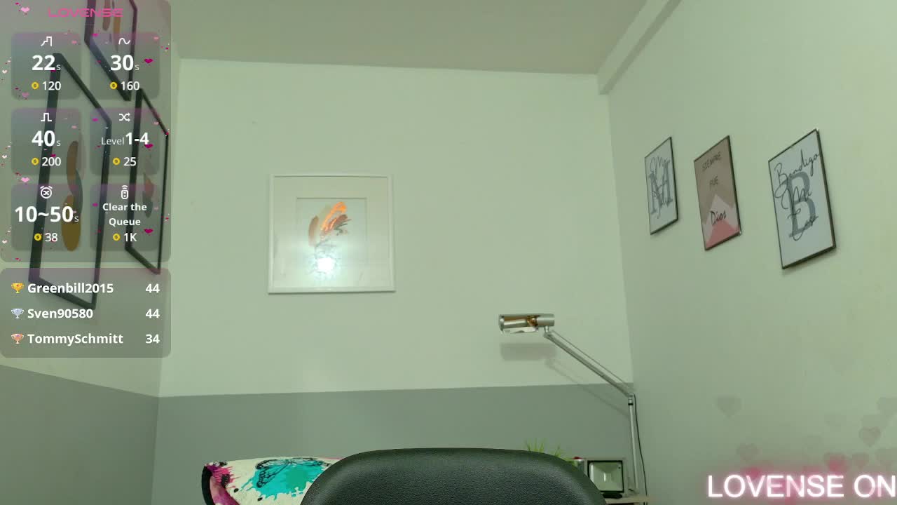 Naturalmoommy Cam Show Recorded 2025-04-30
