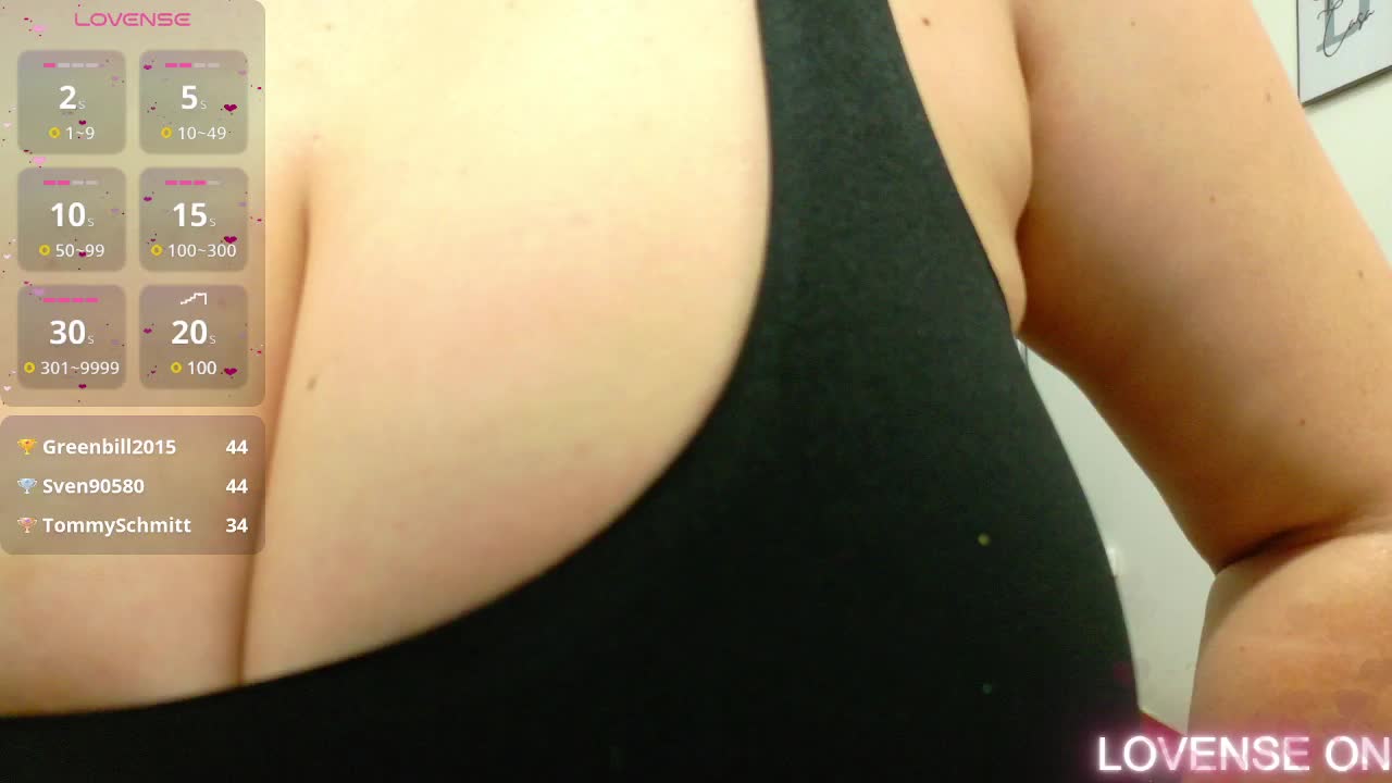 Naturalmoommy Cam Show Recorded 2025-04-30