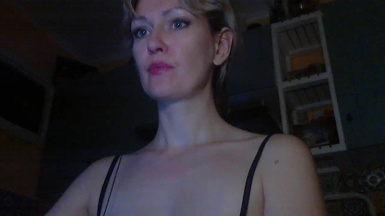 RedEmemdems Cam Show Recorded 2025-04-30