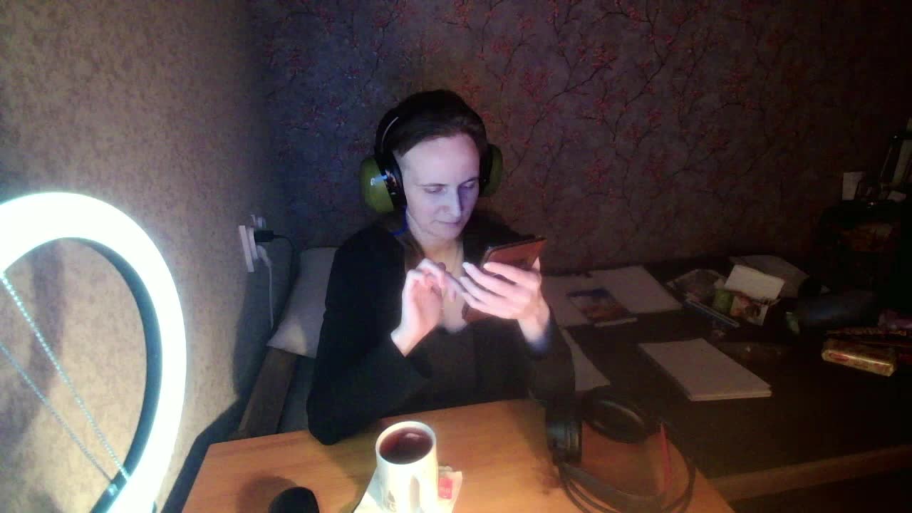 Magretta_Dering Cam Show Recorded 2025-04-30