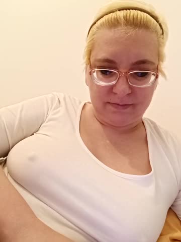 LeonaCrystal Cam Show Recorded 2025-05-01