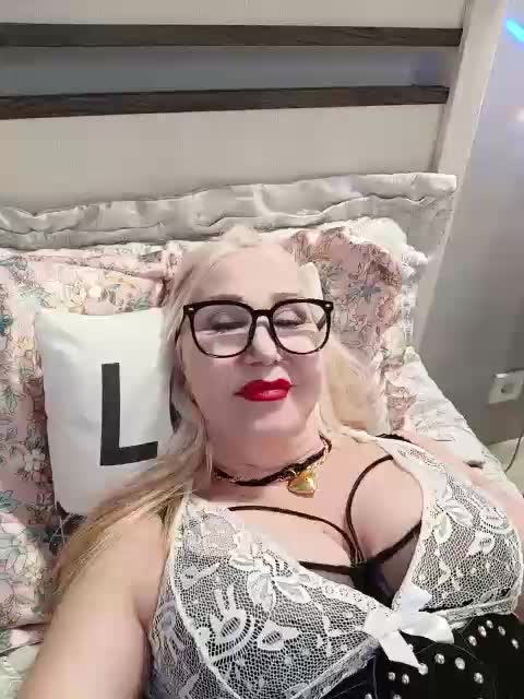 SheilaSweetney Cam Show Recorded 2025-05-01