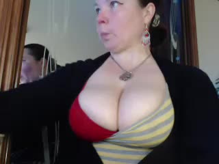 Amorelara Cam Show Recorded 2025-05-01