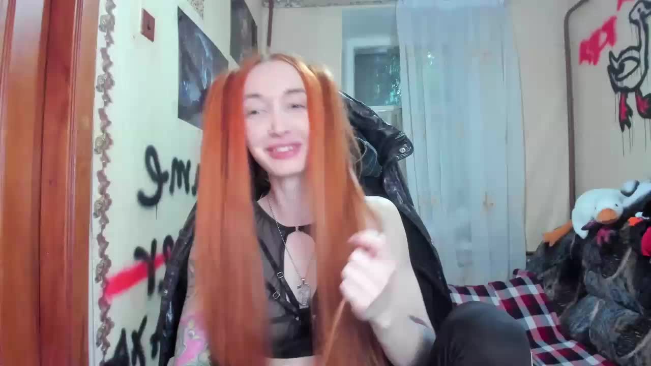 Roxy-Sun Cam Show Recorded 2025-05-01