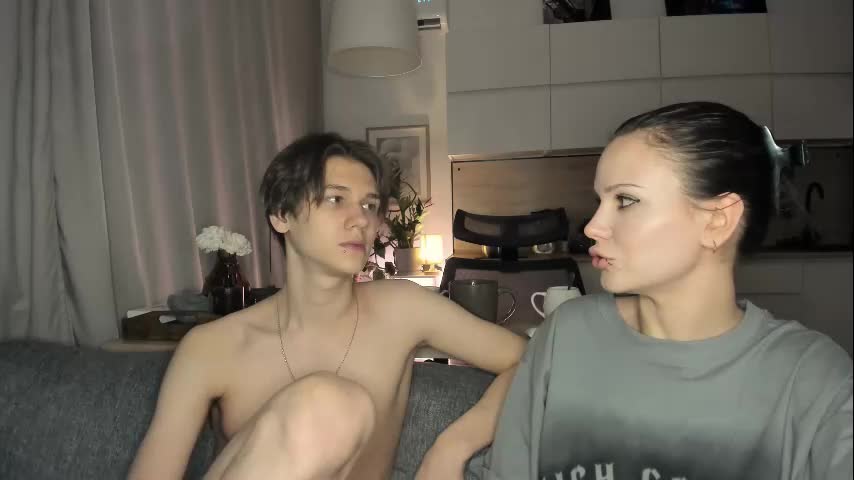 Yourher0in Cam Show Recorded 2025-05-01