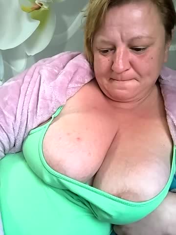 Jusichka Cam Show Recorded 2025-05-01