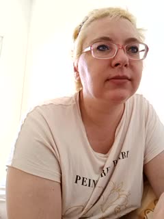 LeonaCrystal Cam Show Recorded 2025-05-02