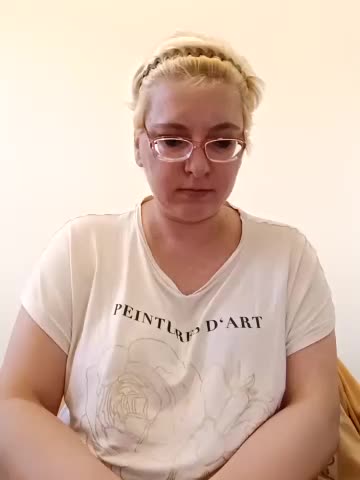 LeonaCrystal Cam Show Recorded 2025-05-02