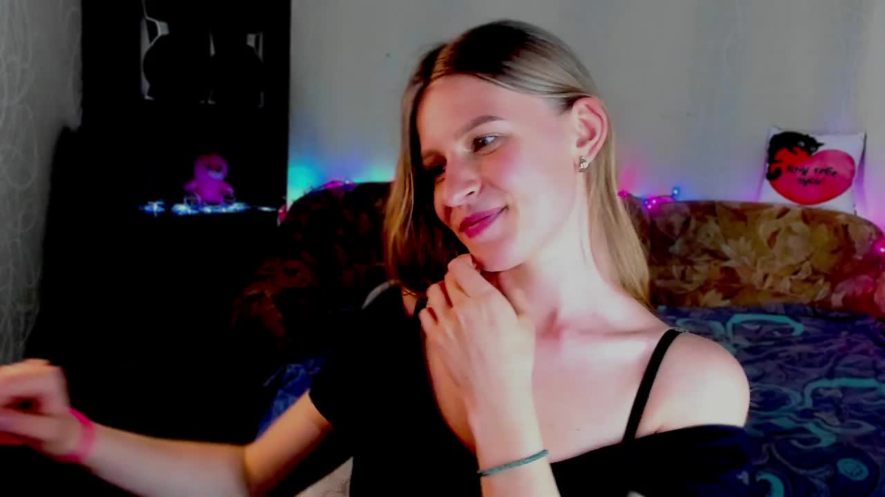LunaEvan Cam Show Recorded 2025-05-02
