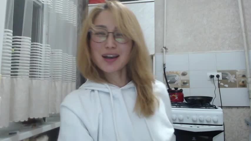 LiliToli1 Cam Show Recorded 2025-05-02