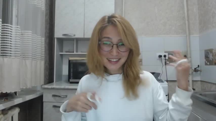 LiliToli1 Cam Show Recorded 2025-05-02