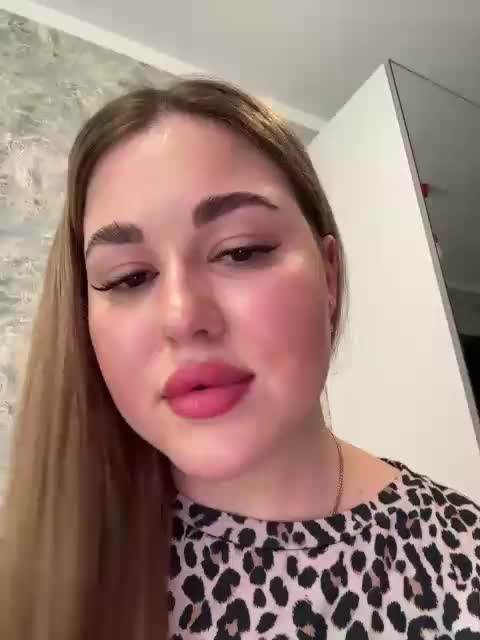 KateMiddleton Cam Show Recorded 2025-05-02