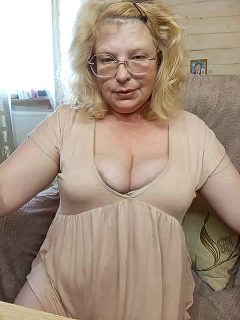 Janna2210 Cam Show Recorded 2025-05-02