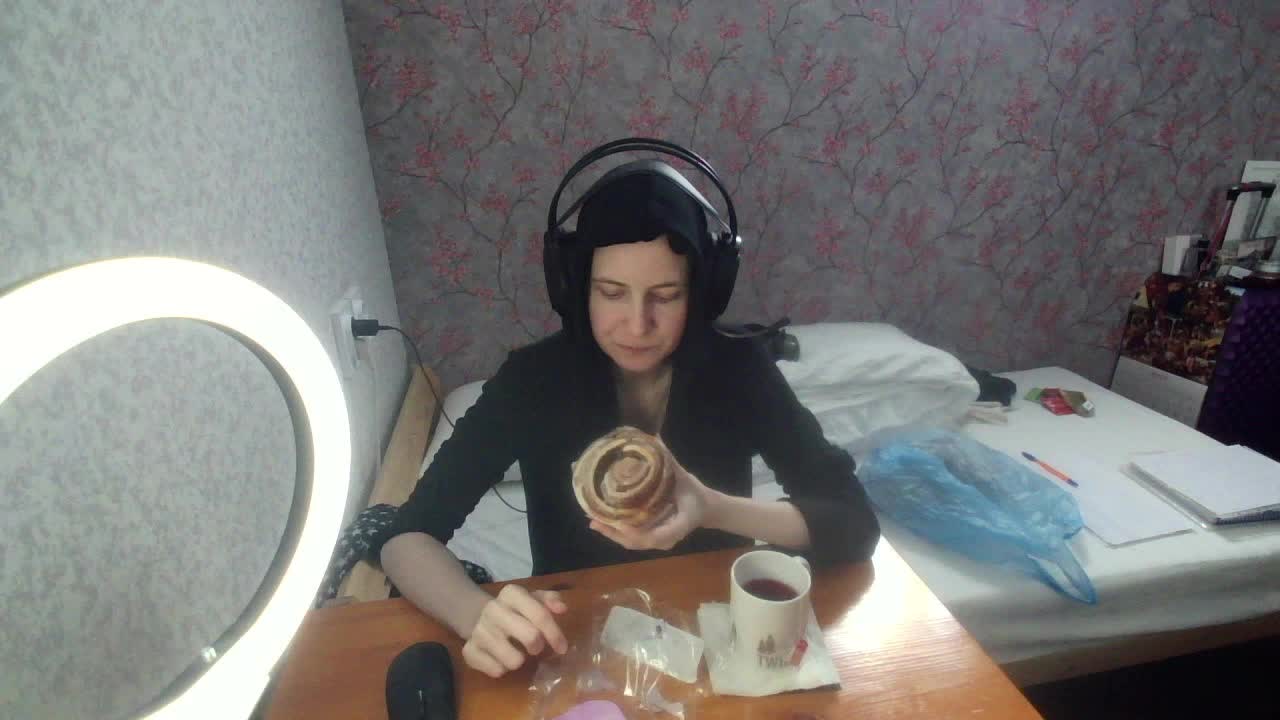 Magretta_Dering Cam Show Recorded 2025-05-02