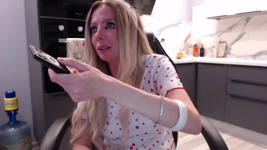 Blondalina Cam Show Recorded 2025-05-02