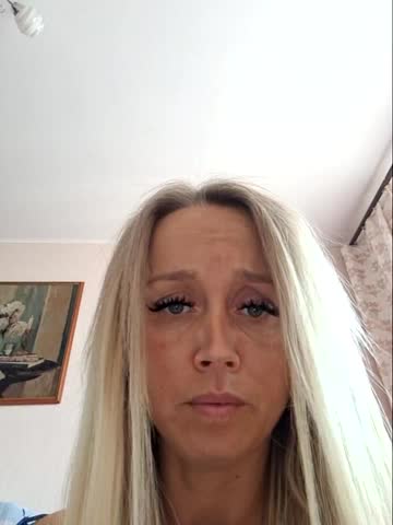B_l_o_n_d_i_n_k_a Cam Show Recorded 2025-05-02