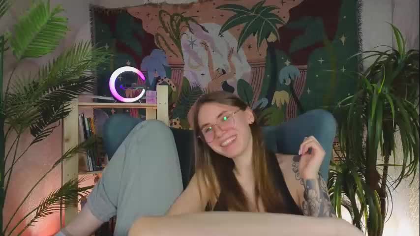 _lovelylove_ Cam Show Recorded 2025-05-02