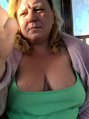Jusichka Cam Show Recorded 2025-05-03