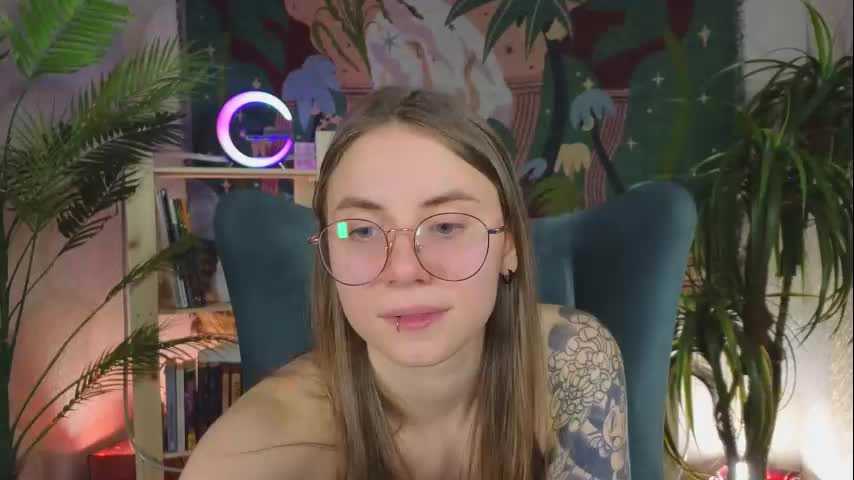 _lovelylove_ Cam Show Recorded 2025-05-03