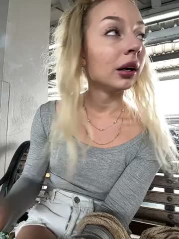 Melissa_grr Cam Show Recorded 2025-05-03
