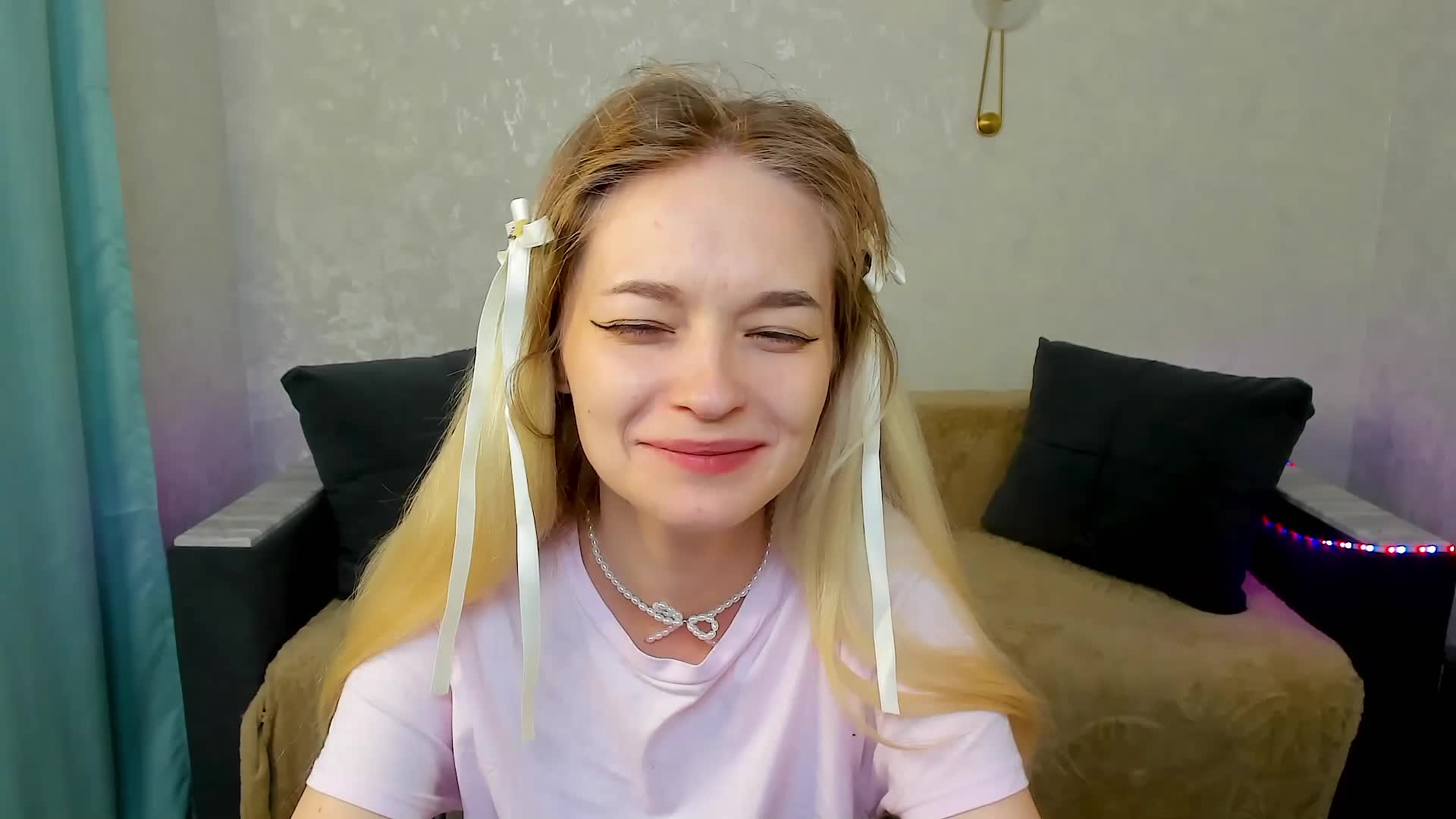 Vialeta-baby Cam Show Recorded 2025-05-03