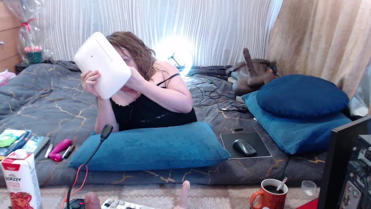 MiniNatali Cam Show Recorded 2025-05-03