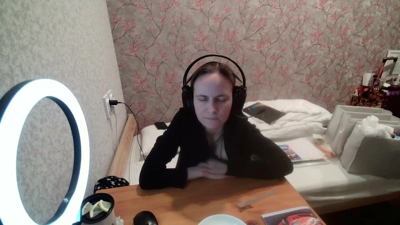Magretta_Dering Cam Show Recorded 2025-05-03