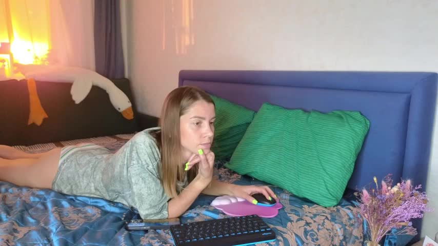 FoxLoveBasik Cam Show Recorded 2025-05-03