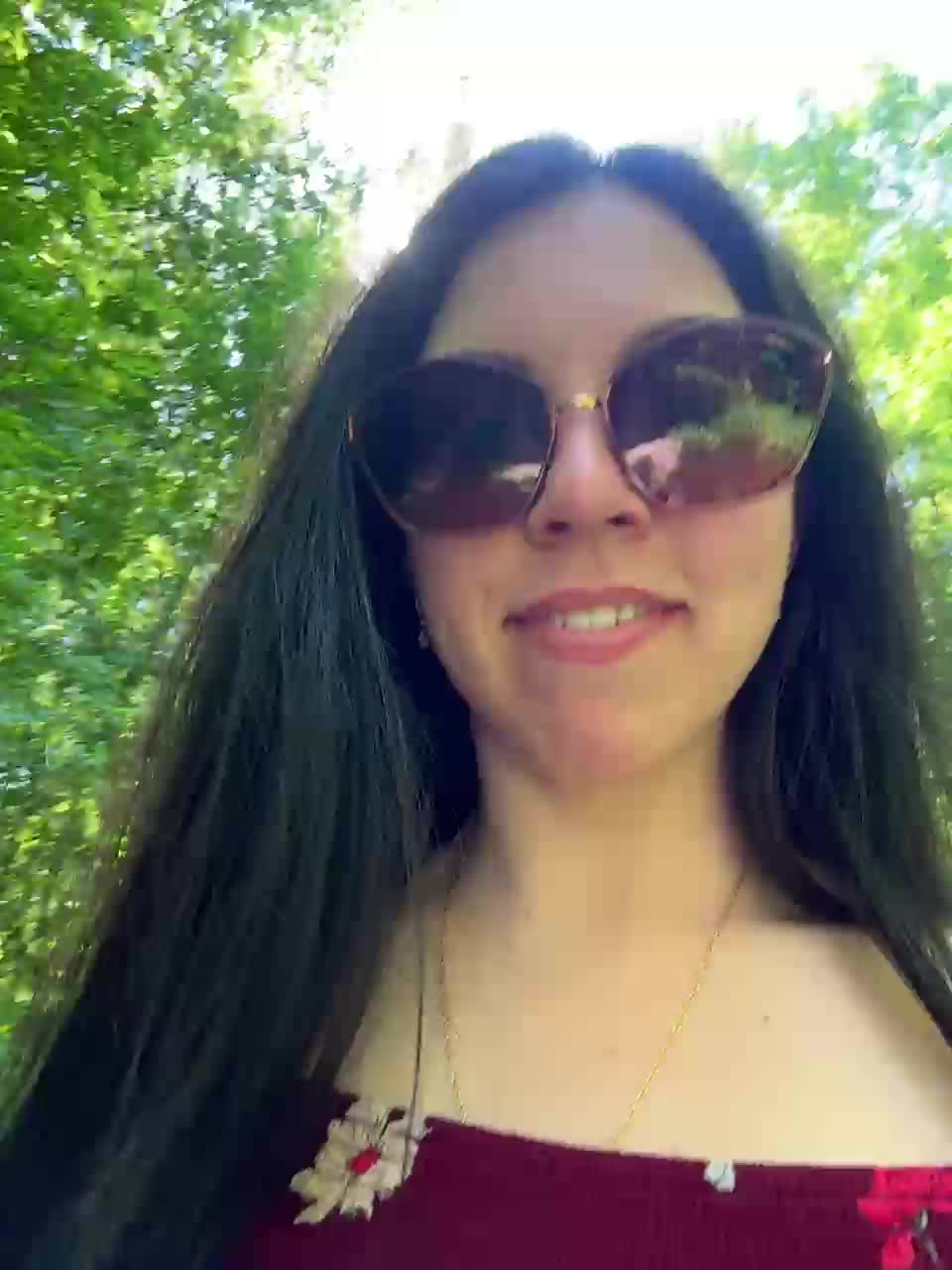 Vika19981 Cam Show Recorded 2025-05-03